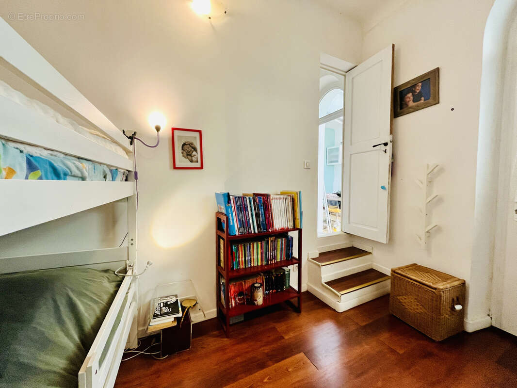 Appartement à MARSEILLE-6E