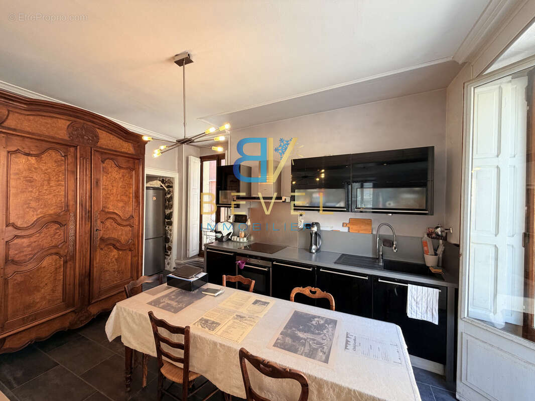 Appartement à SAINT-JEAN-DE-MAURIENNE