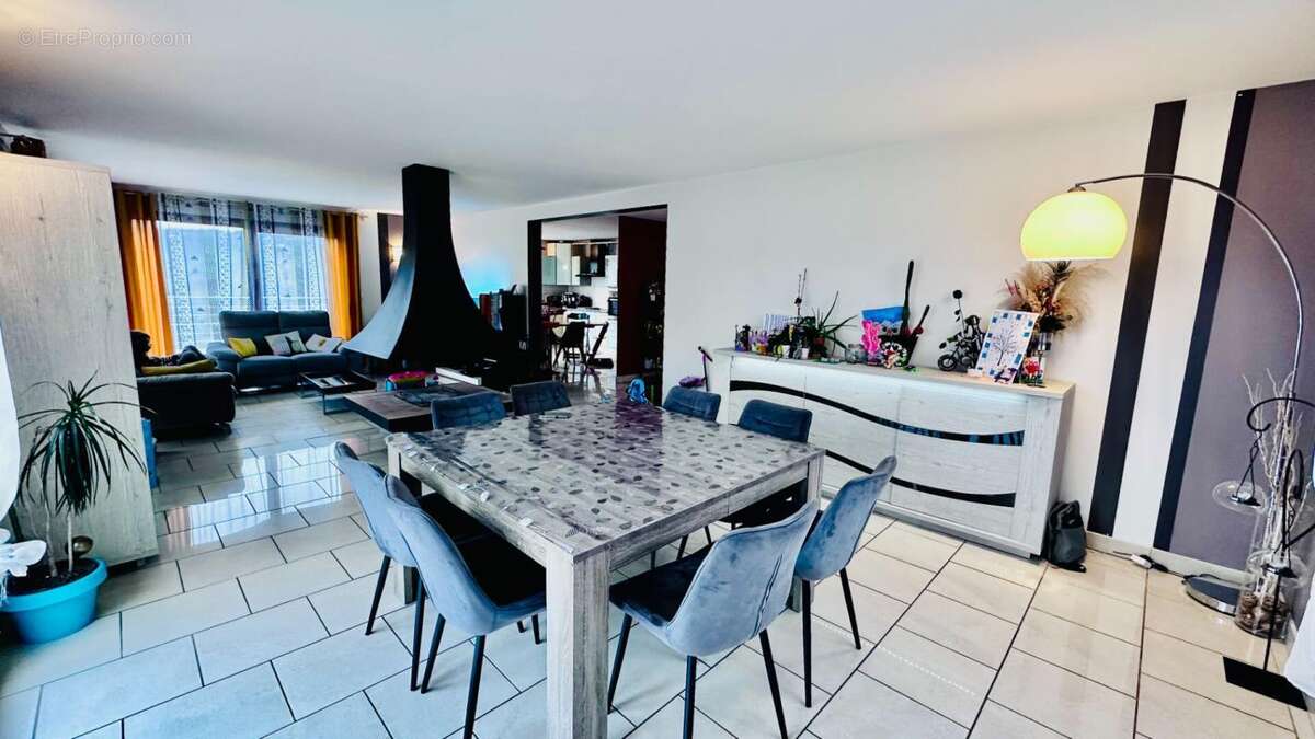 Maison à VILLARS-SOUS-ECOT