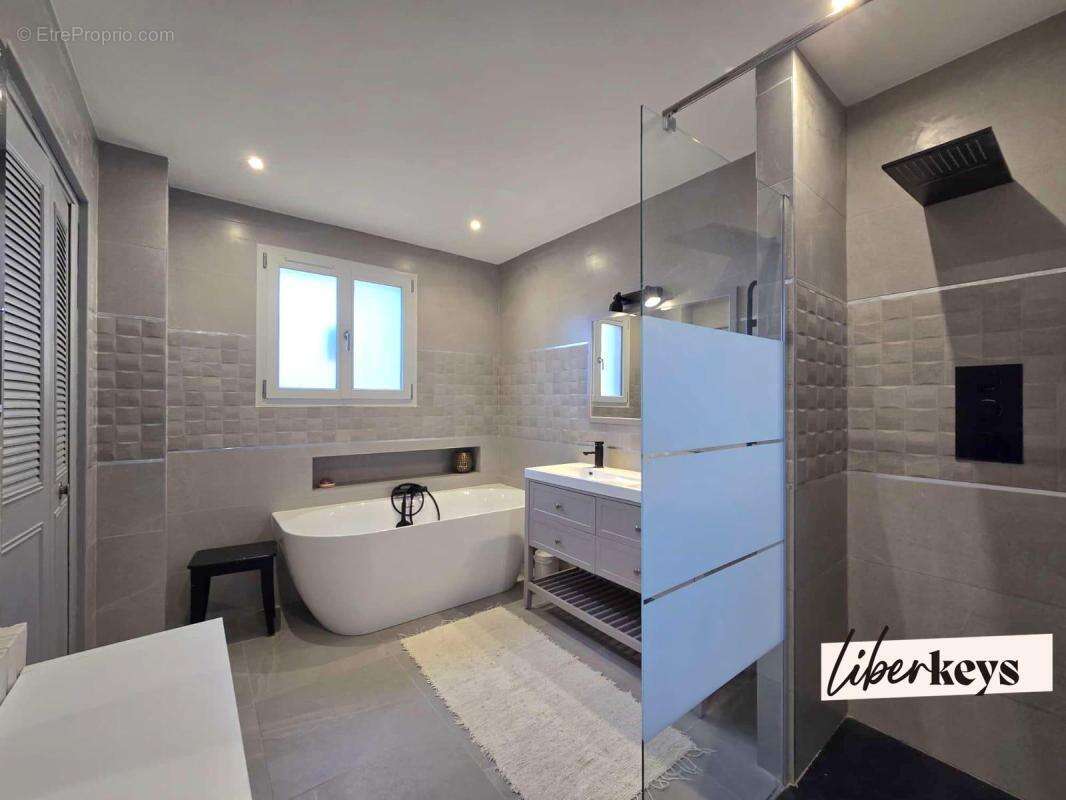 Maison à LUNEL-VIEL