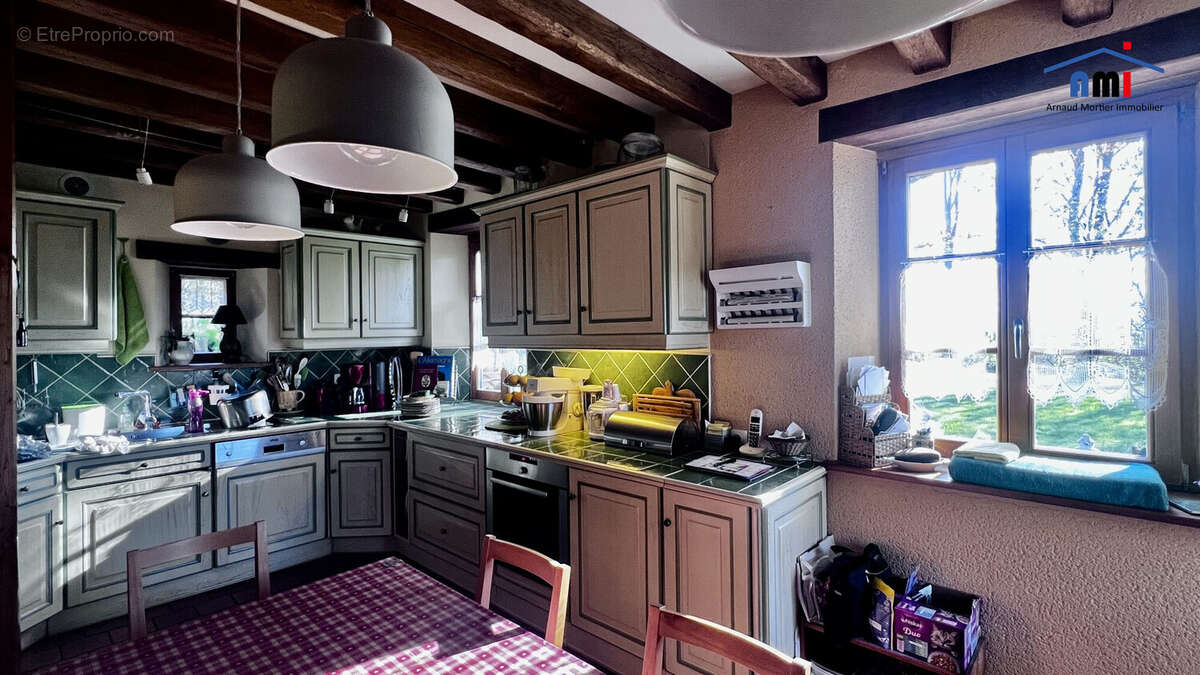 Maison à MOUTIERS-AU-PERCHE