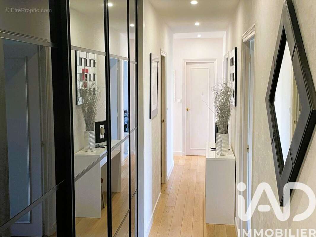 Photo 9 - Appartement à AVRILLE
