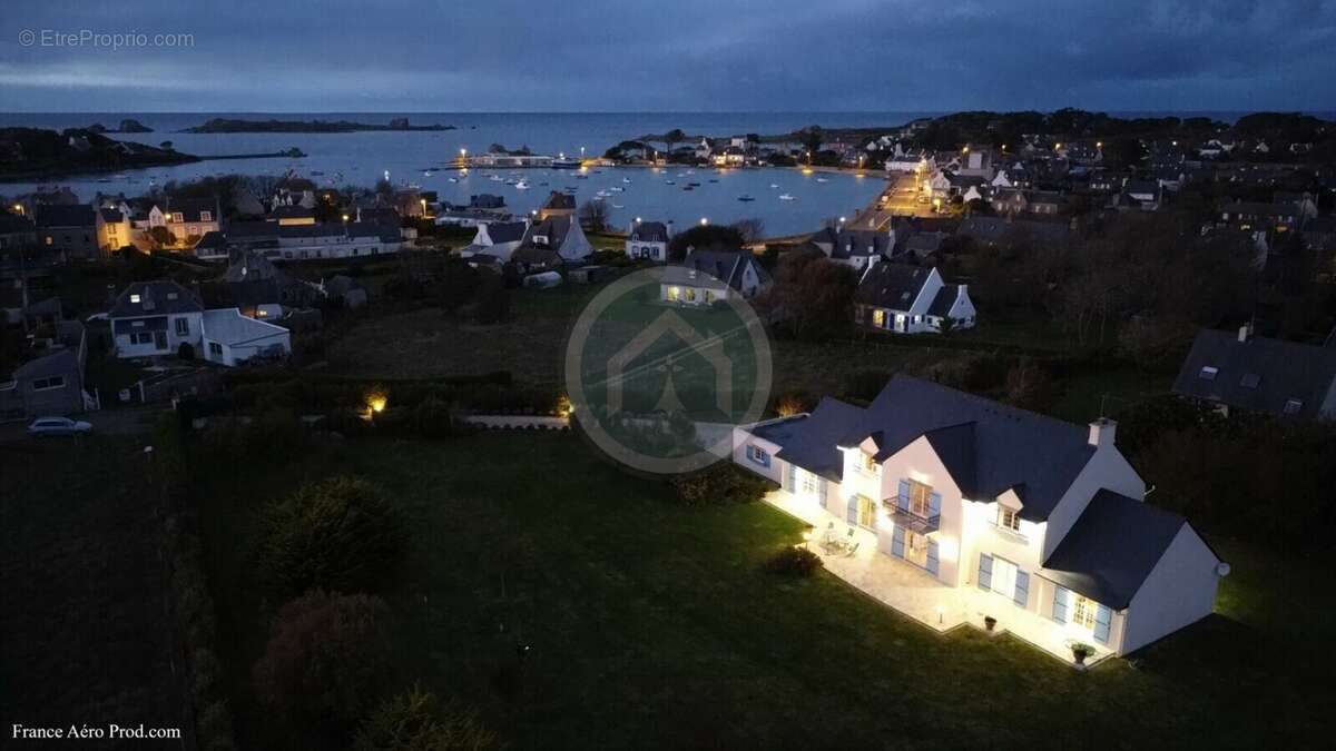 Maison à LANDUNVEZ