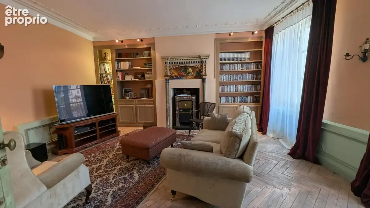 Maison 330 m² à Amboise  - photo 2