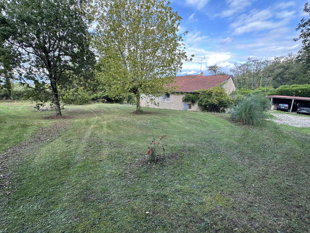 Maison à MONSEGUR