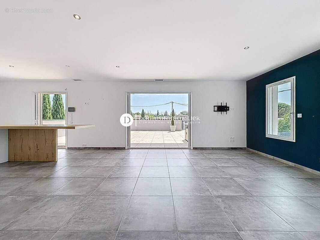 Appartement à SAINT-SATURNIN-LES-AVIGNON