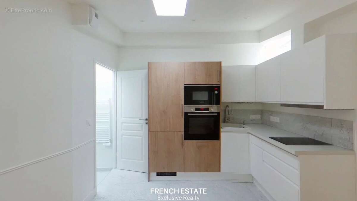 Appartement à PARIS-1E