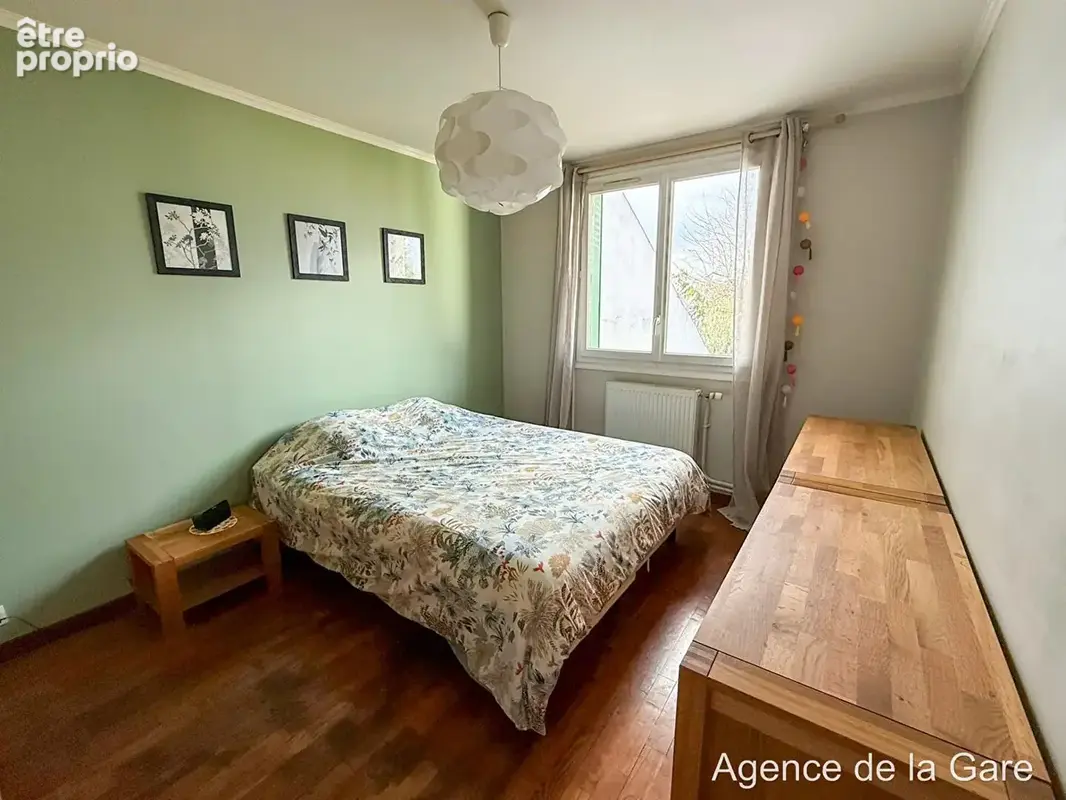 Sartrouville  À 10 minutes à pied de la gare Maison  5 pièces sur 550 m² de terrain avec une dépendance - photo 8