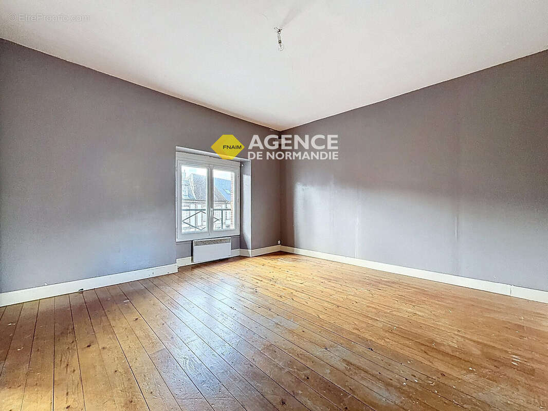 séjour 2e - Appartement à VILLERS-EN-OUCHE