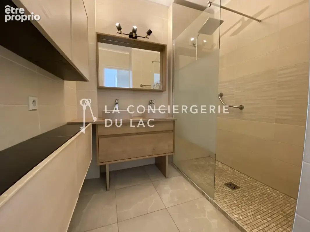 Centre Ville d'Annecy / Quartier Bonlieu / 5 pièces de 104 m2 plein Sud avec Clim - photo 16