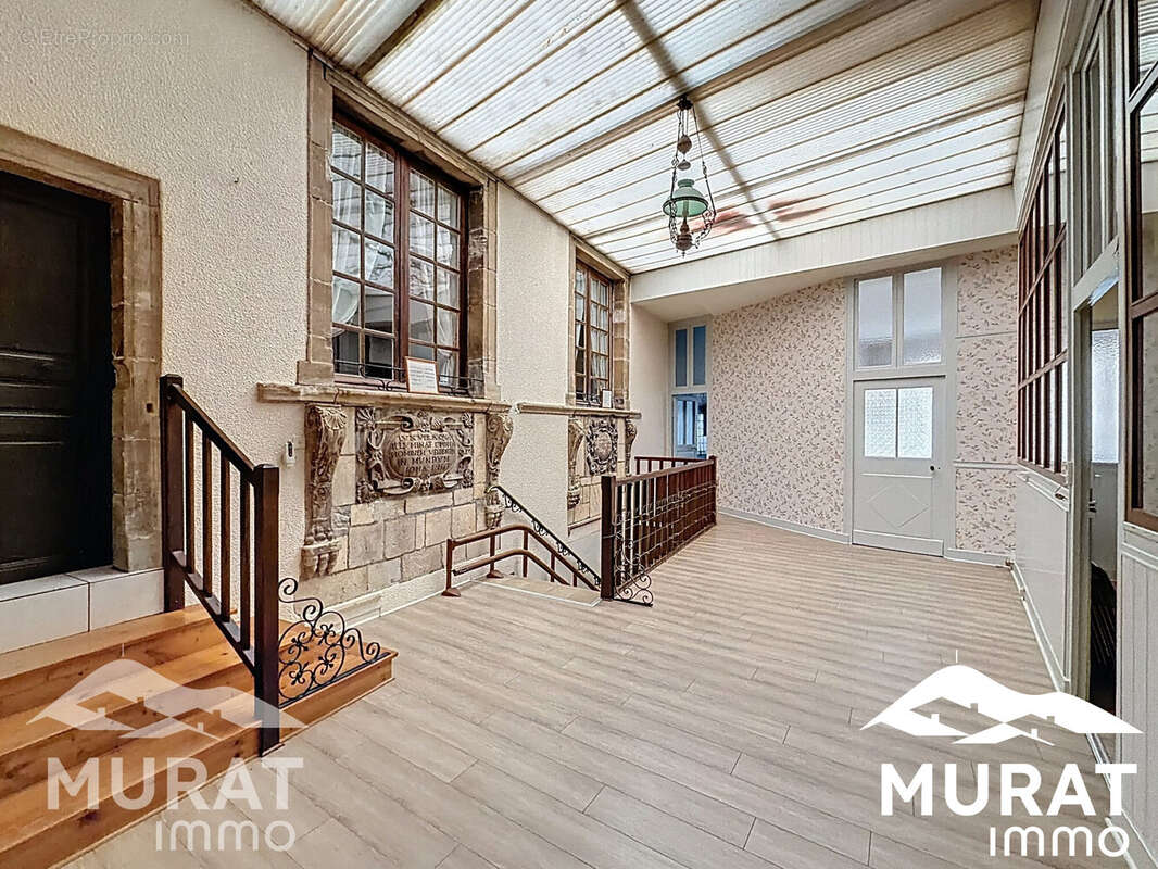 Maison à SAINT-AMANT-TALLENDE