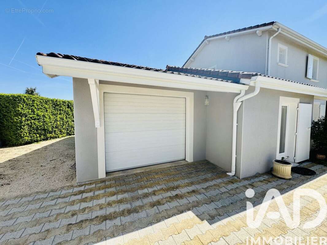 Photo 2 - Maison à BEAUREPAIRE