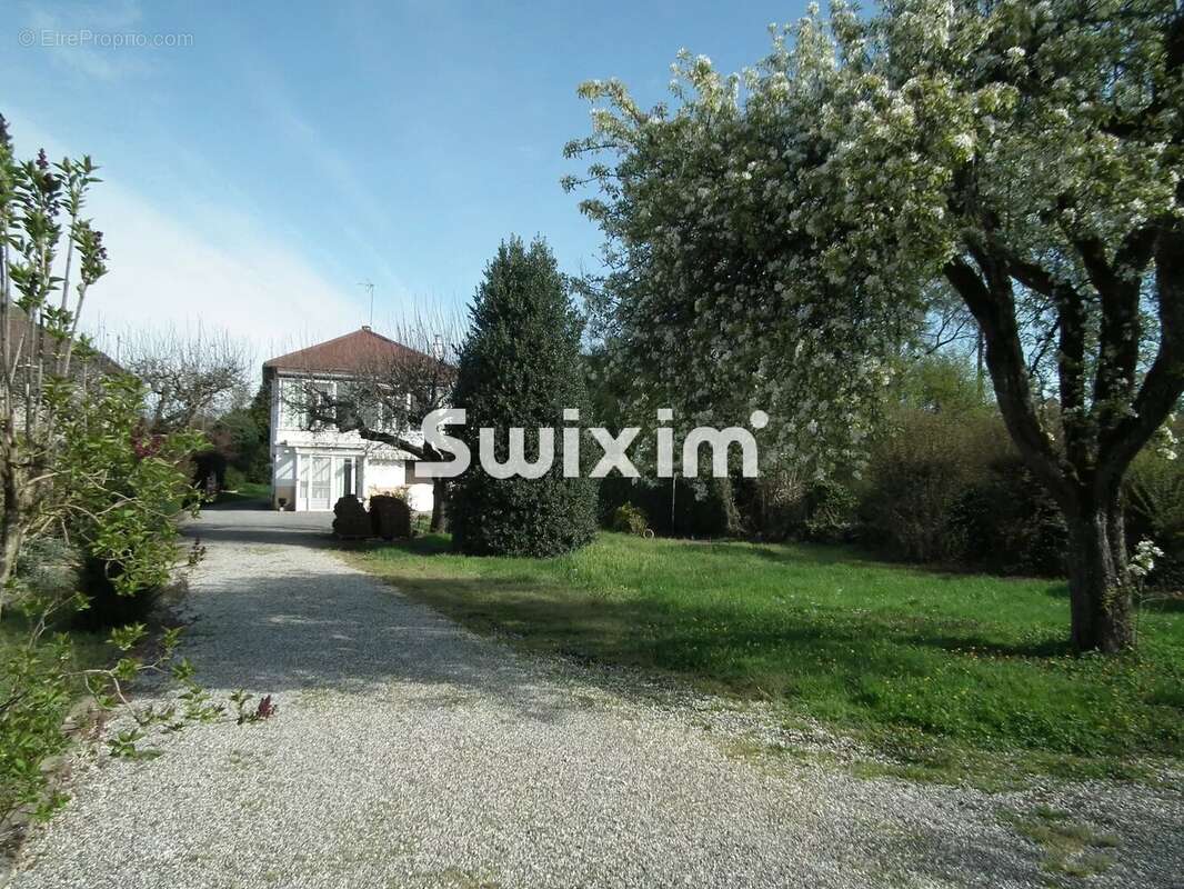 Maison à LONS-LE-SAUNIER