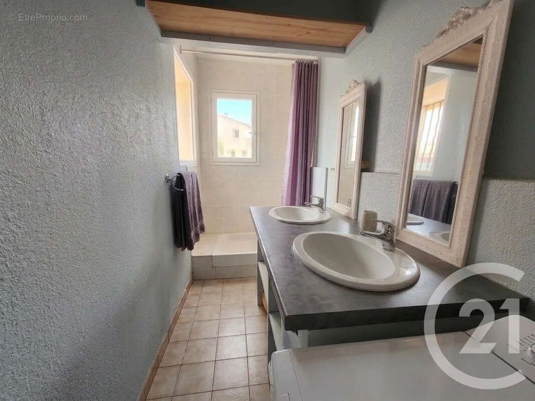 Appartement 34 m² à Six-Fours-Les-Plages  - photo 6