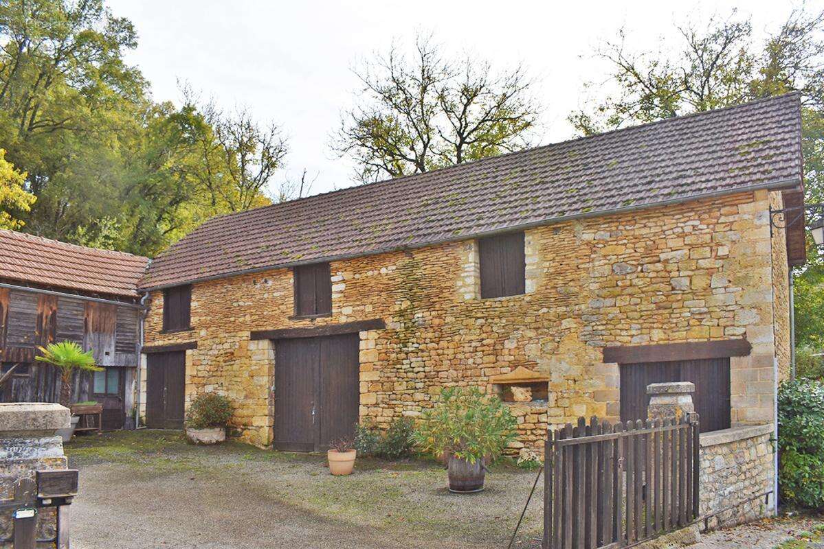 Maison à SAINT-AMAND-DE-COLY