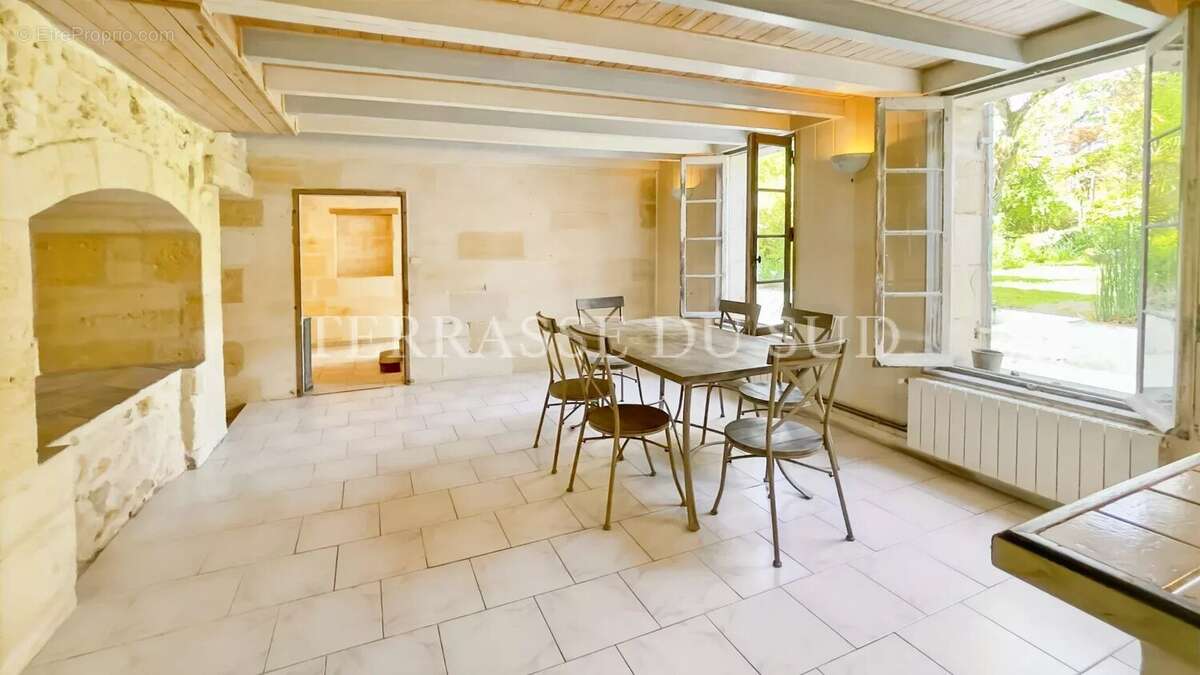 Maison à SAINT-ANDRE-DE-CUBZAC