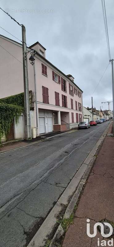 Photo 6 - Parking à MONTEREAU-FAULT-YONNE