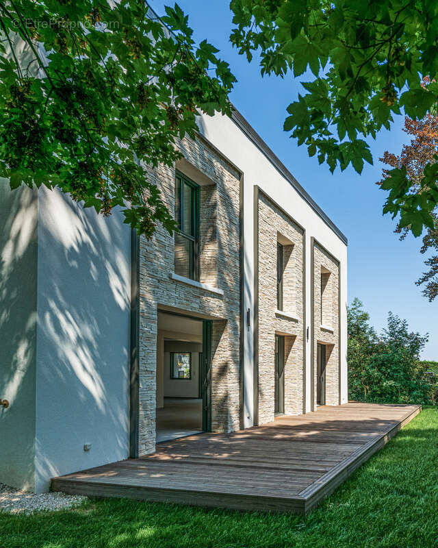 Maison à TASSIN-LA-DEMI-LUNE