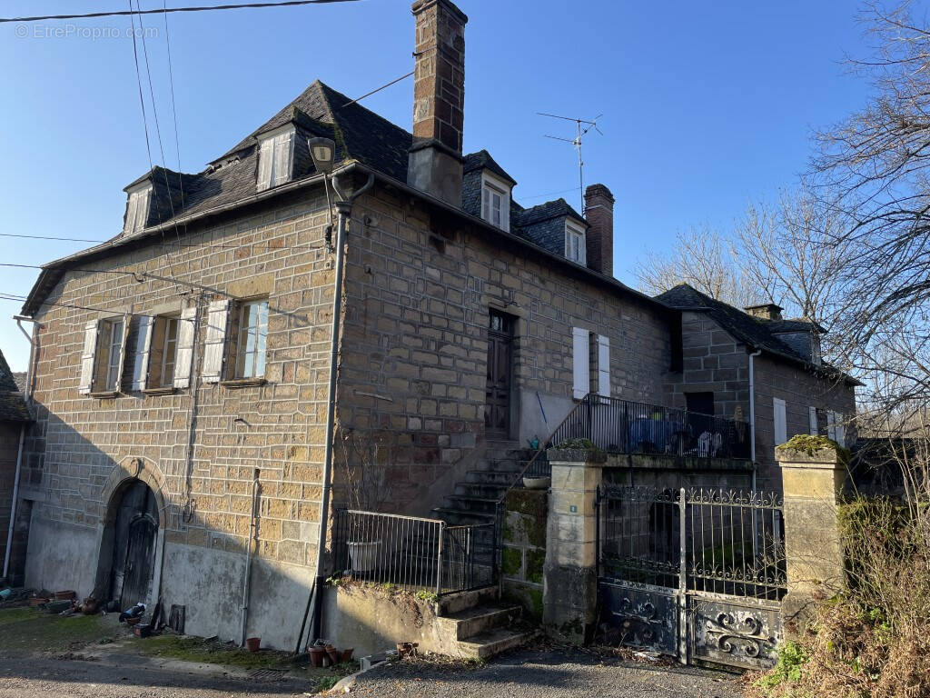 Maison à SAINT-AULAIRE