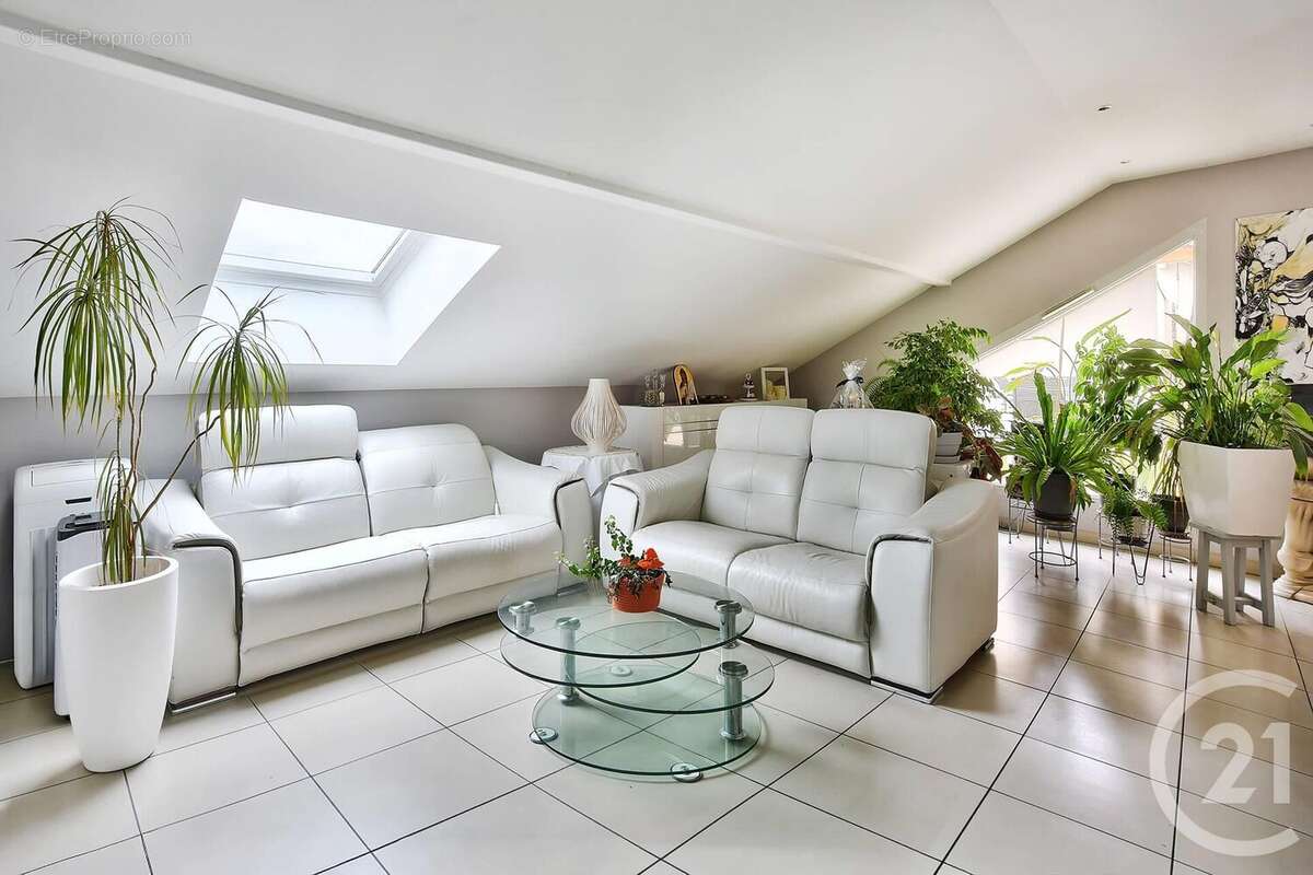 Appartement à SAINT-MAURICE-DE-BEYNOST