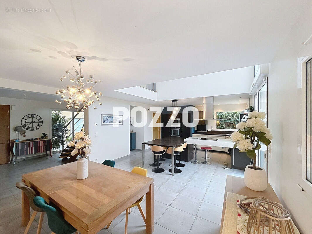 Maison contemporaine 198 m² -5 chambres -Vue Golf -Terrain 1400 m²-Saint-Lô - photo 6