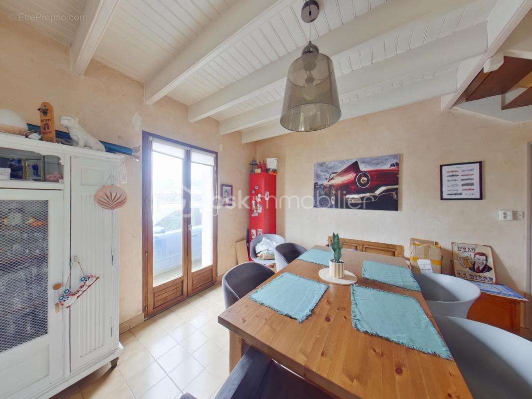 Maison à KERLOUAN
