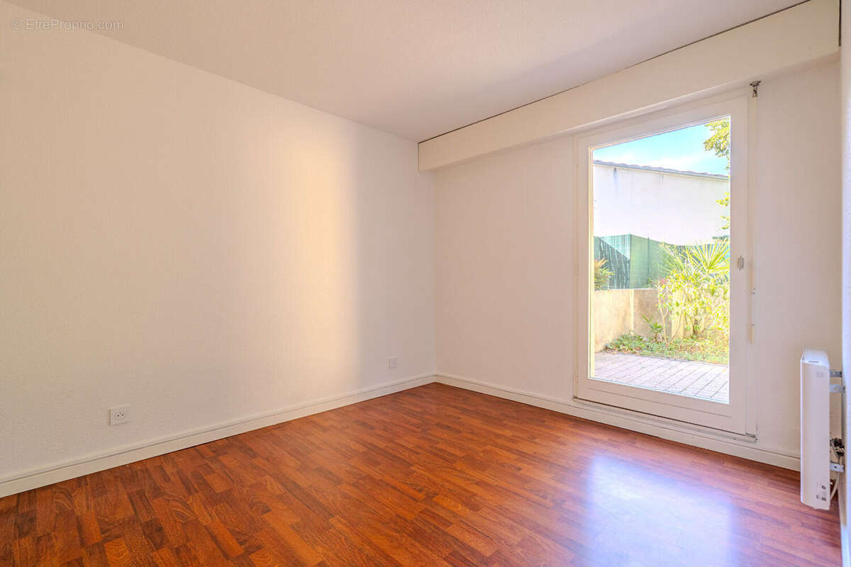 Bordeaux Fondaudège - Appartement T3 de 69 m² avec jardin de 60 m² et parking - photo 7