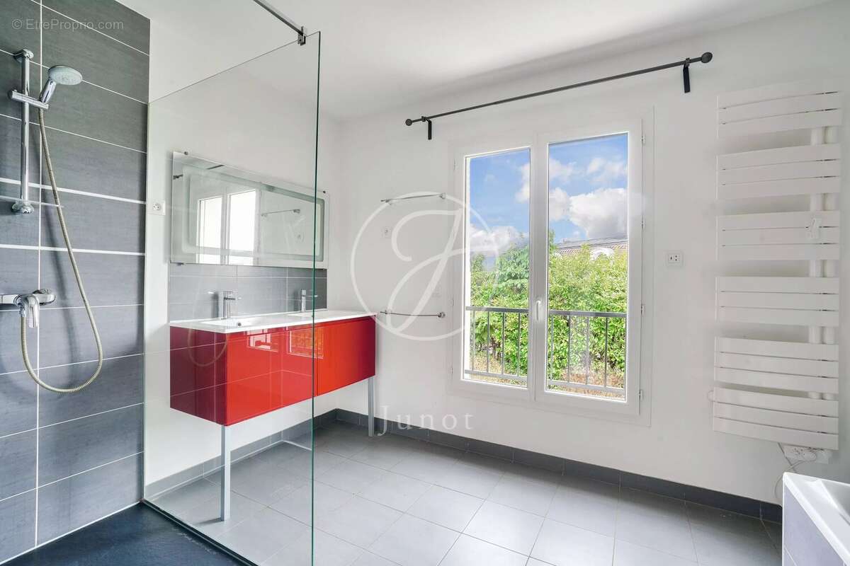 Maison à CROISSY-SUR-SEINE