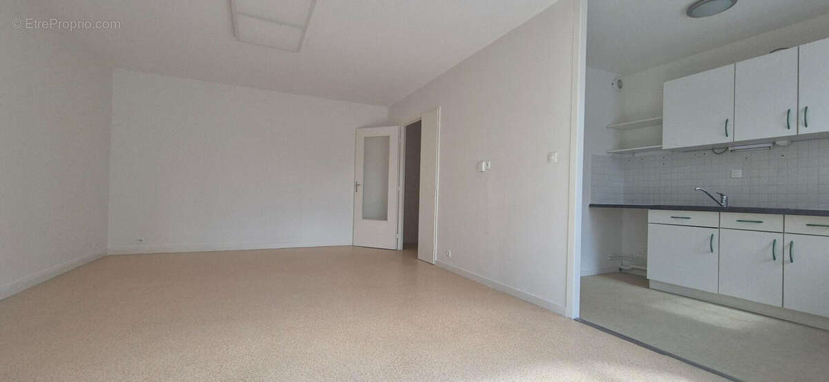 Appartement  3 pièce(s) 68.53 m2 - photo 2