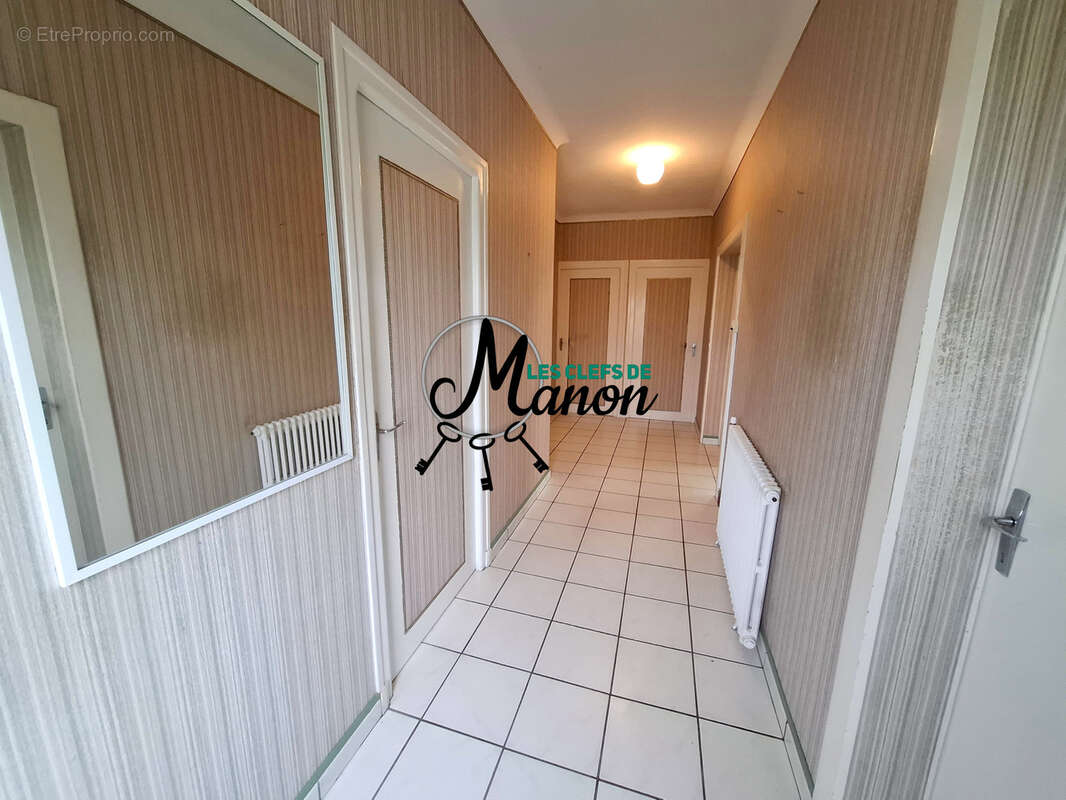 Maison à SAINT-SORNIN-LEULAC