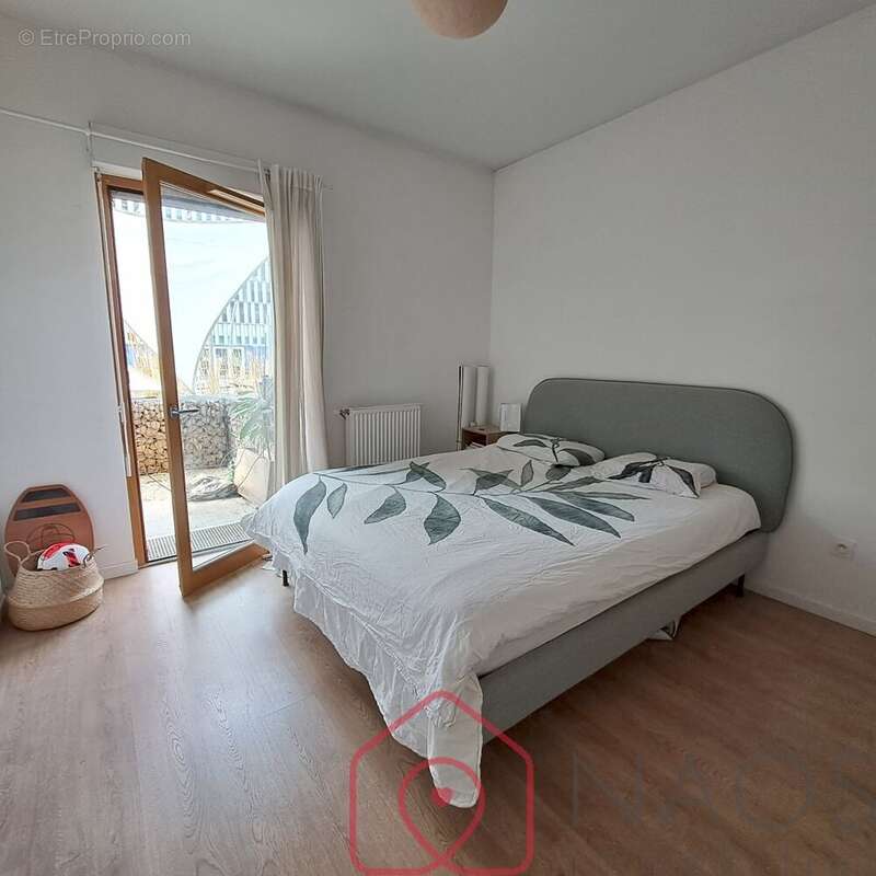 Appartement à L'ILE-SAINT-DENIS