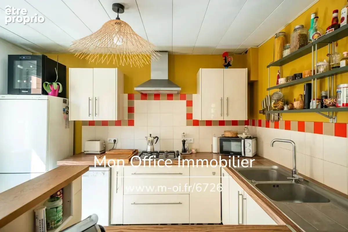 Référence : 6726-GBE - Maison 5 pièces avec jardinet, terrasse et stationnement - photo 8