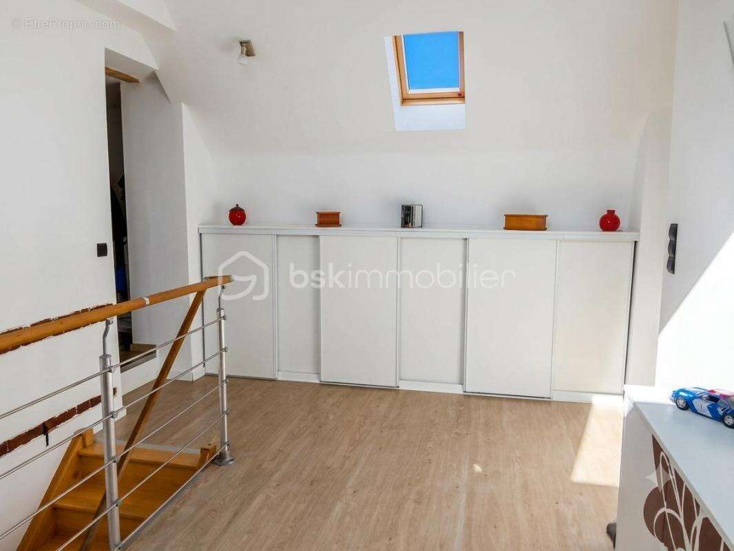 Grande maison individuelle de 237 m² – 5 chambres – 2 salles de bains - Pévèle - photo 6