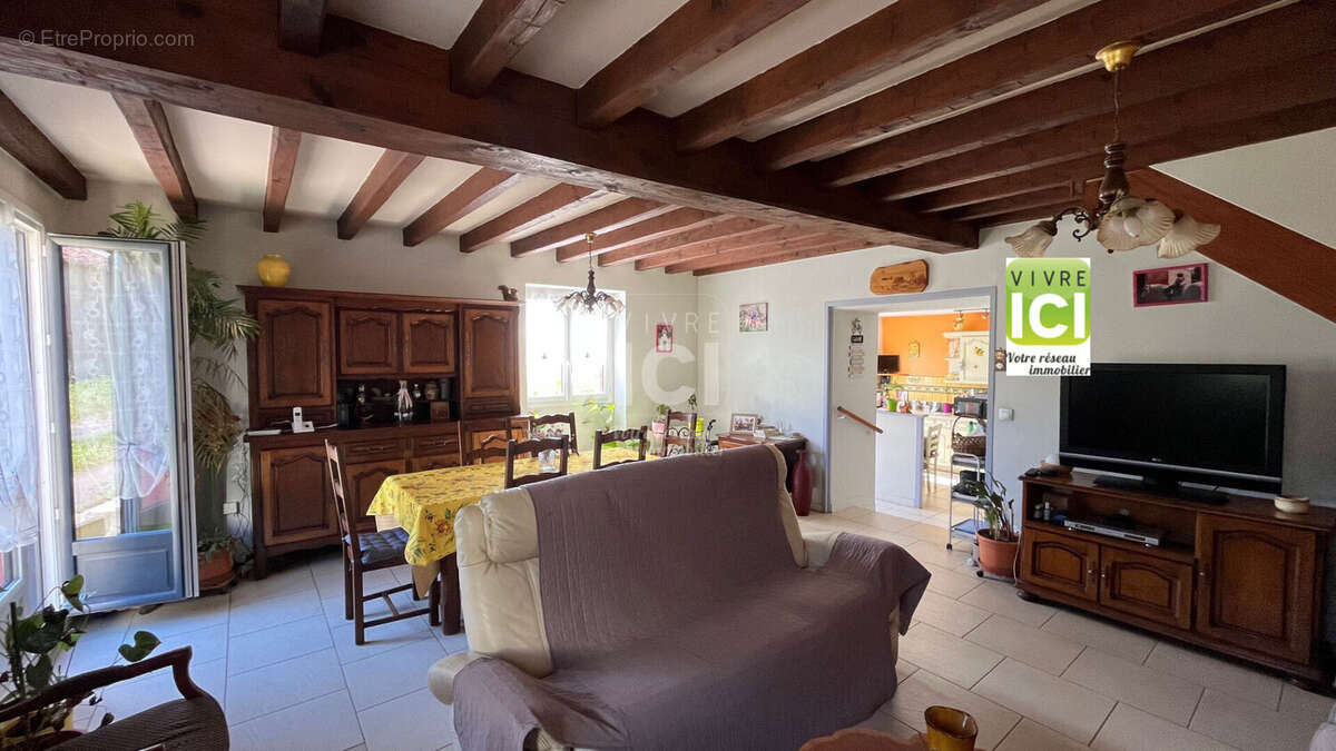 Maison à SAINT-JULIEN-DE-CONCELLES