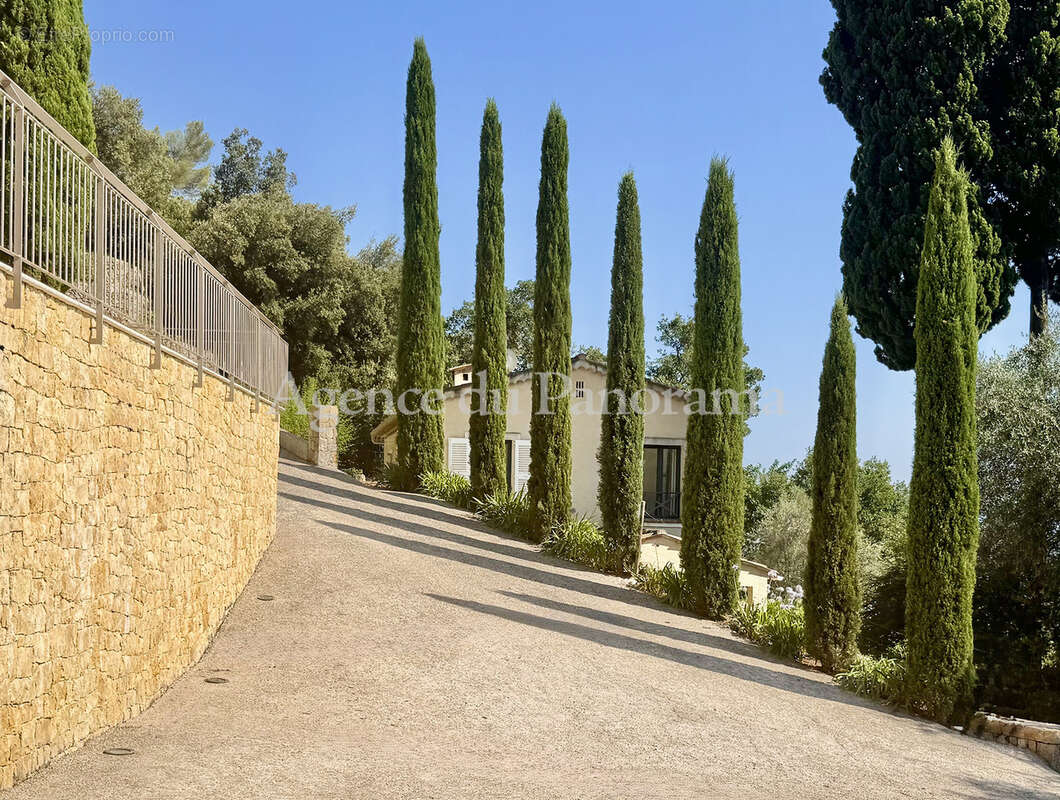 Sublime villa contemporaine avec une vue panoramique au grand calme - photo 19