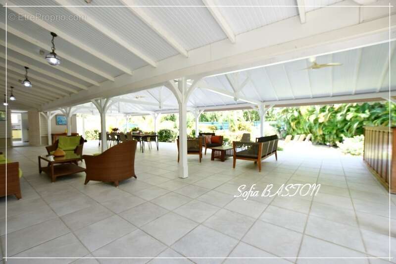 Sainte-Anne Plage – Villa T7 de 220 m²hab.+ 231m2 de terrasses - Piscine - bungalows annexes– Terrain 1 409 m² – Martinique (972 - photo 9