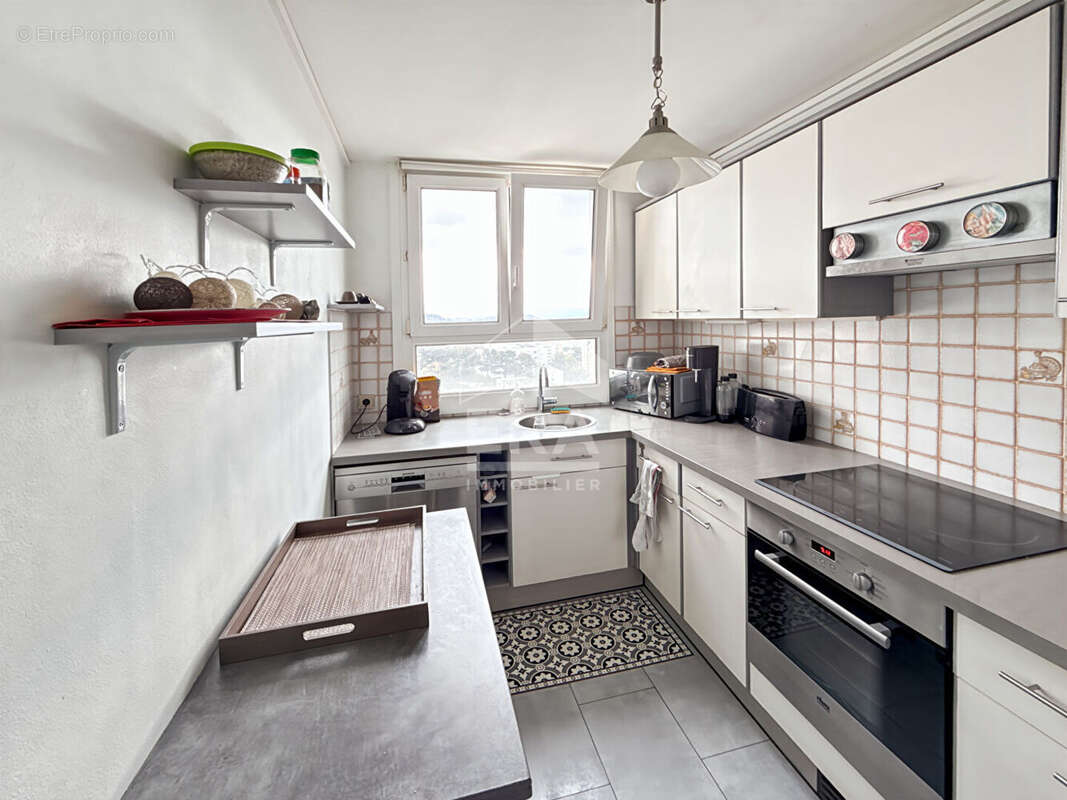 Appartement à MARSEILLE-11E