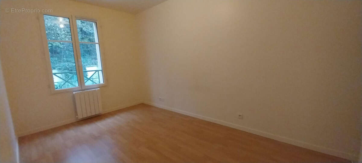 Appartement à EPERNON