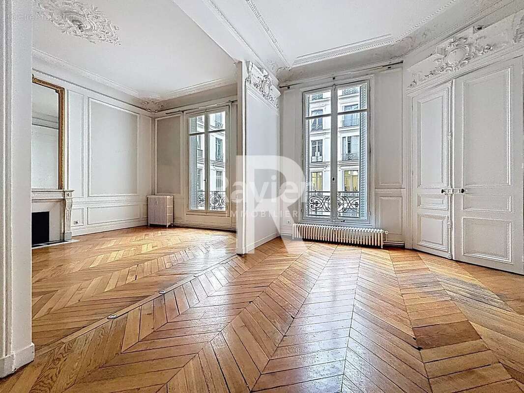 Appartement à PARIS-17E