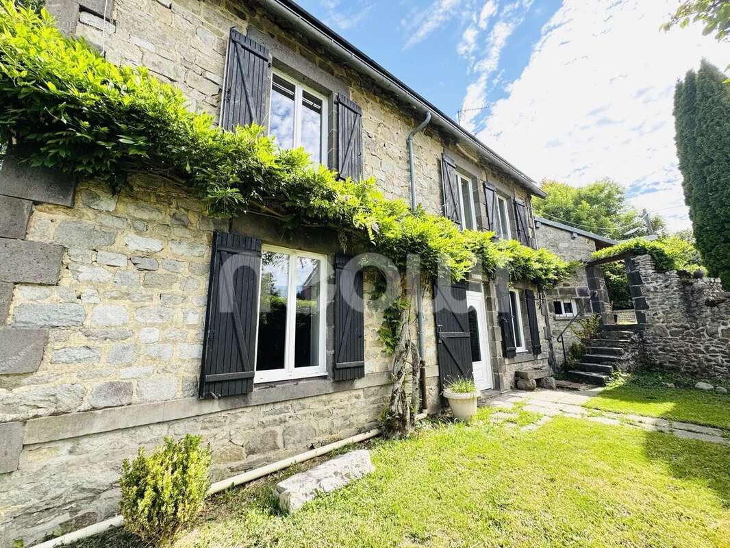 Maison à SAINT-GEORGES-DE-MONS