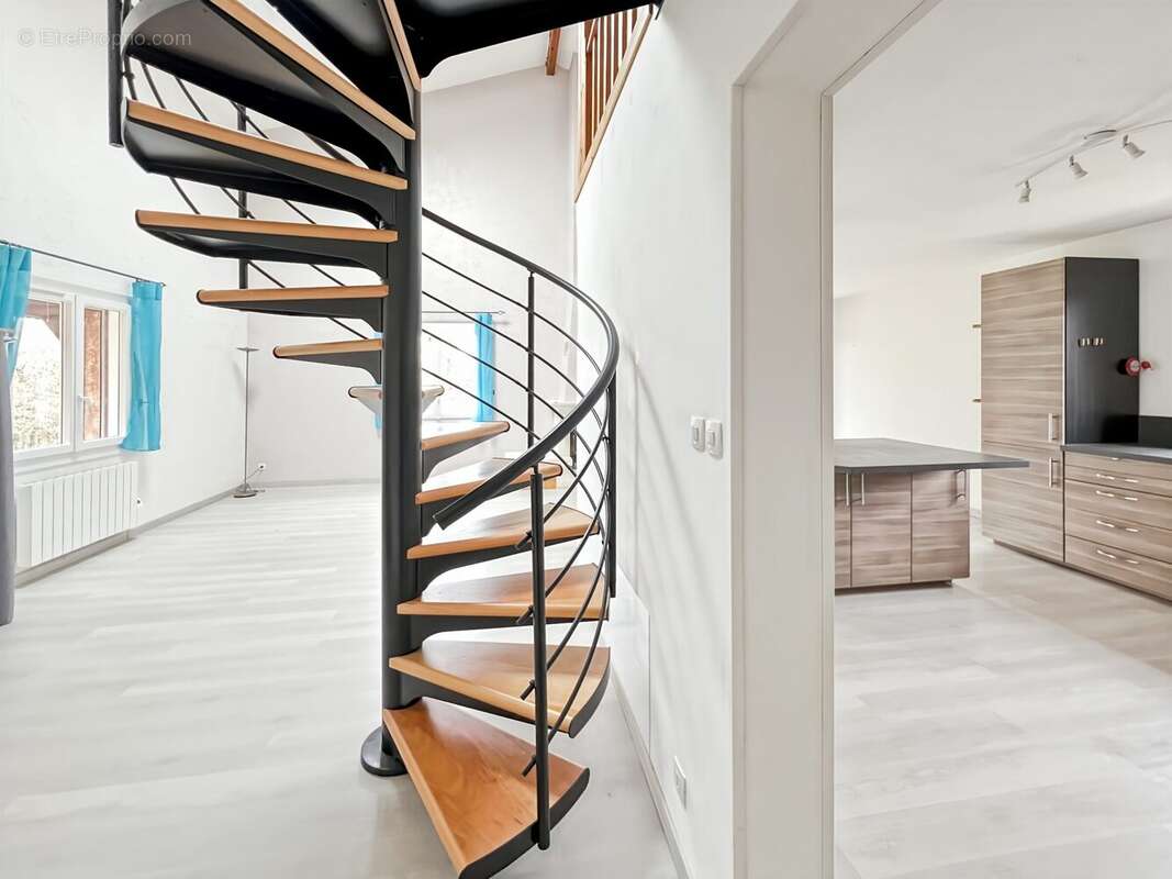 Maison 181 m² à Saint-Lys  - photo 6