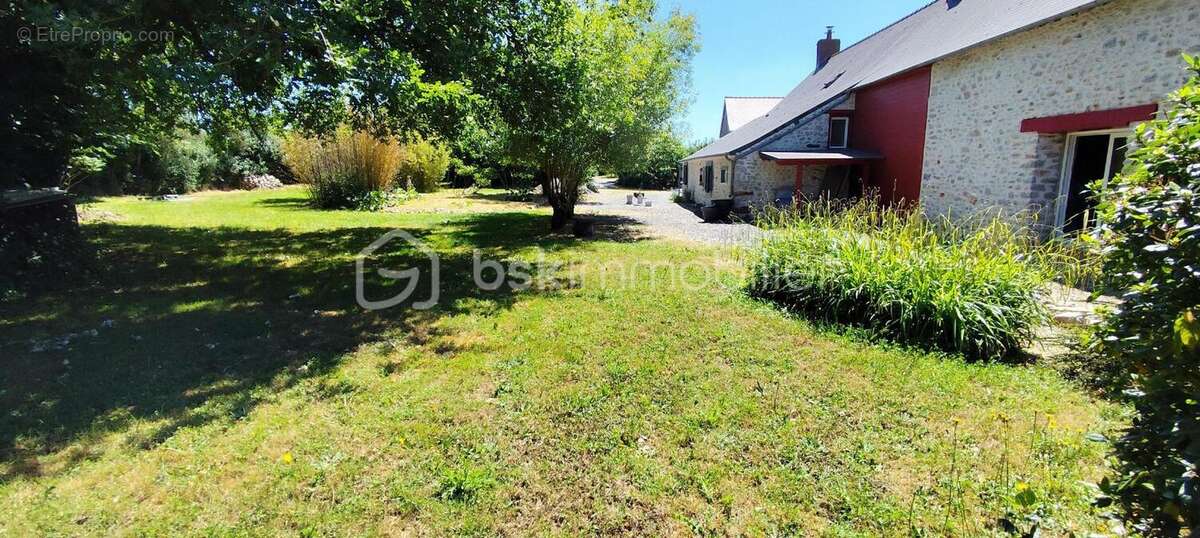 Maison à TORCE-VIVIERS-EN-CHARNIE