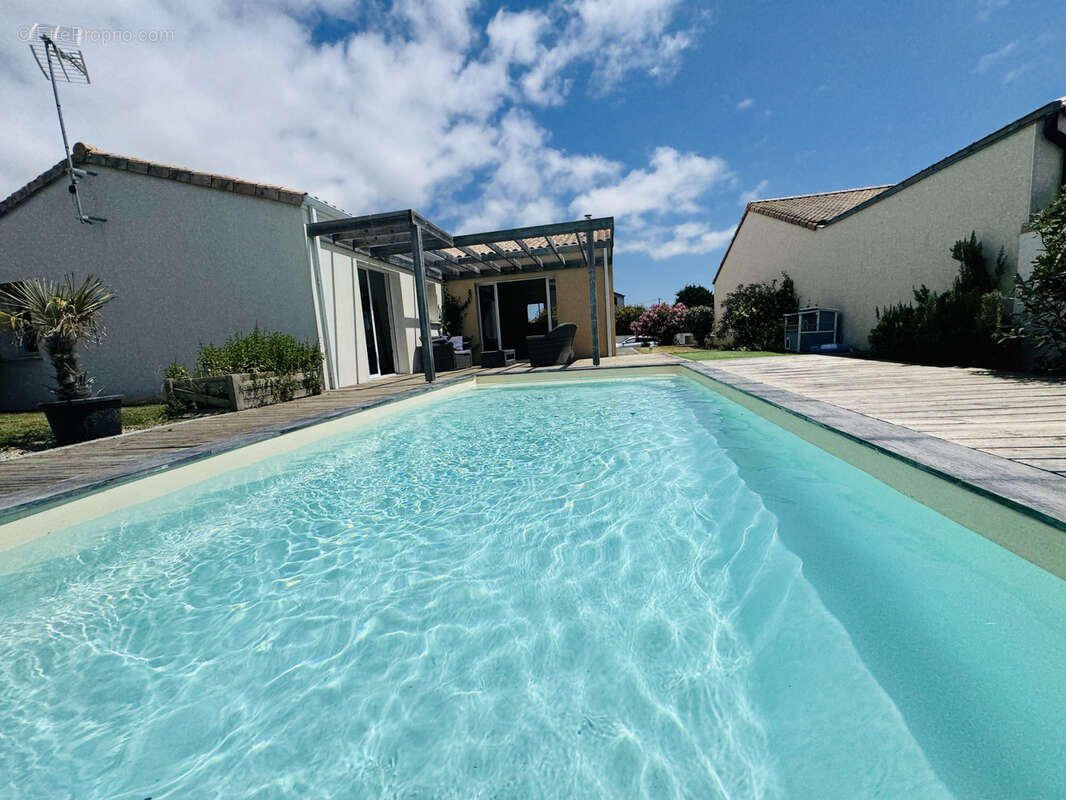 Maison à TALMONT-SAINT-HILAIRE