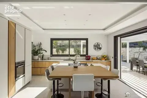 Maison à ROQUEFORT-LES-PINS