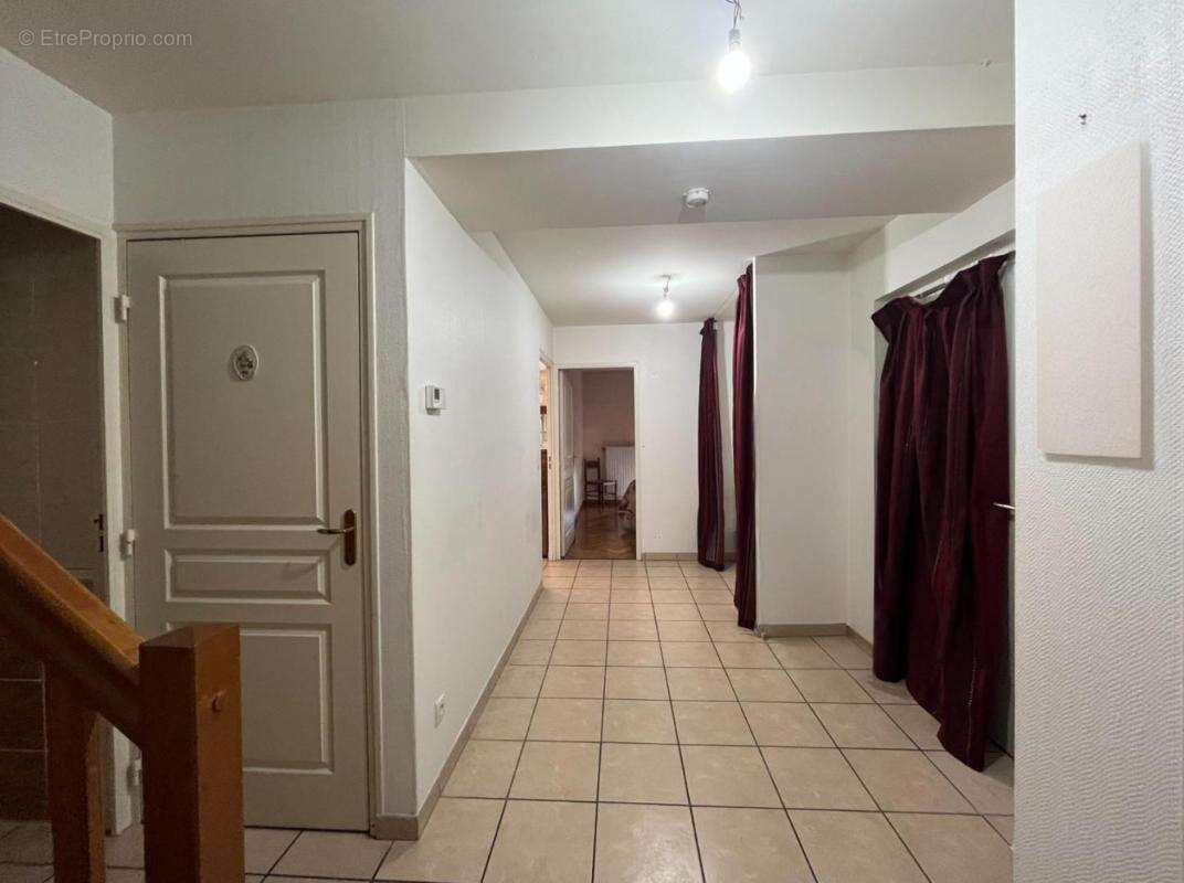 Appartement à SATHONAY-CAMP