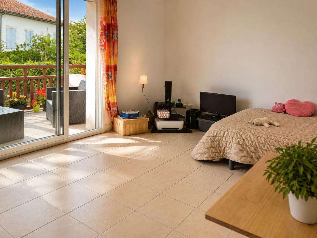 Appartement Studio Loué À Vendre  Bayonne - photo 3