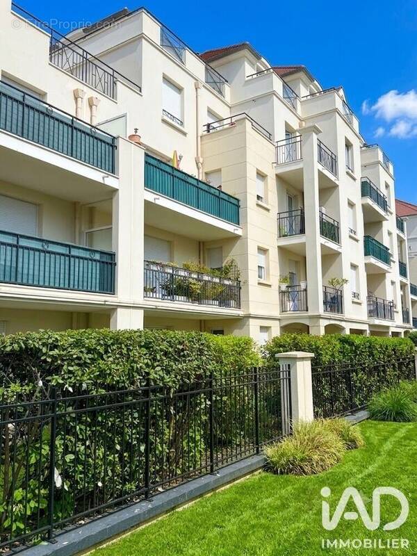 Photo 1 - Appartement à BUSSY-SAINT-GEORGES