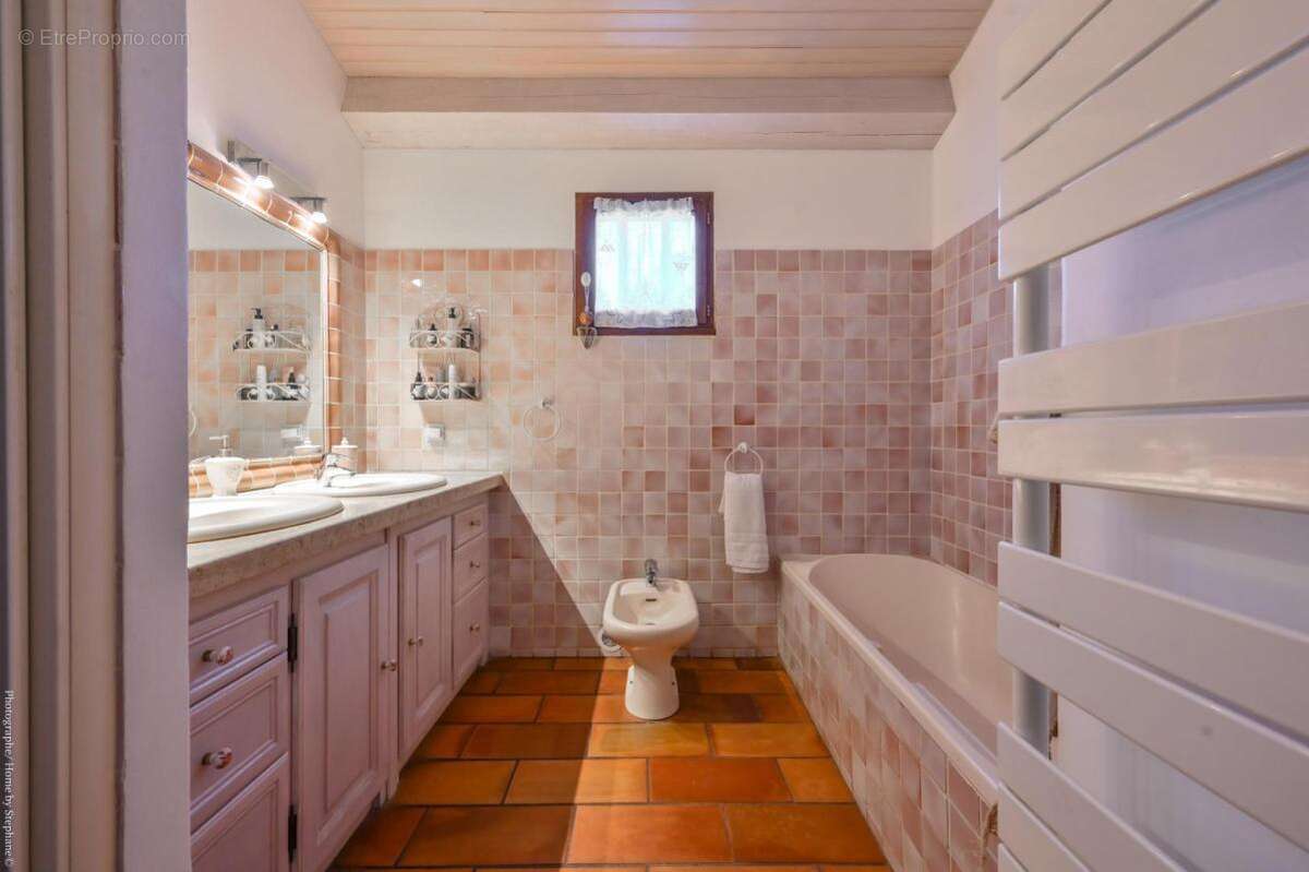 Villa avec piscine  CEYRESTE (13) - photo 24
