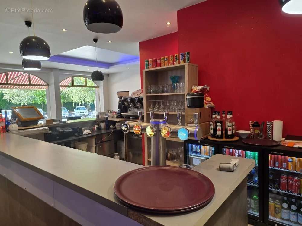 Restaurant pizzeria feu de bois et bar licence iv - photo 3