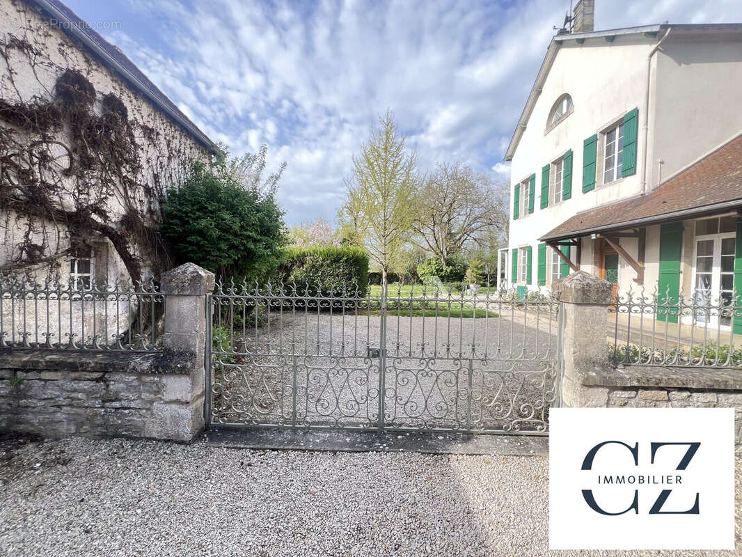 Maison à POUILLY-EN-AUXOIS